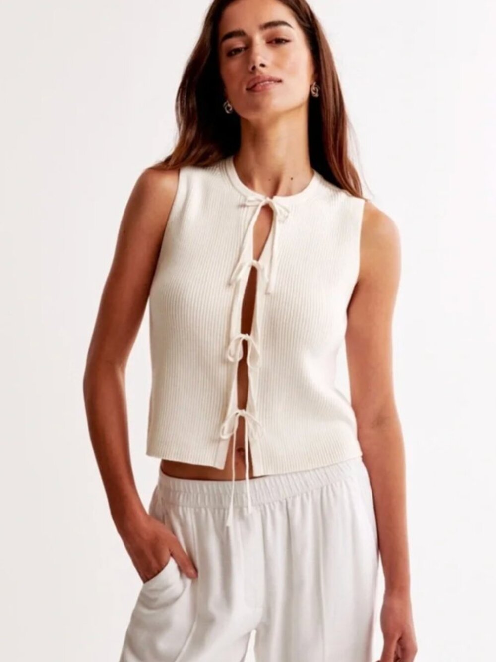 Abercrombie & Fitch Cream Sleeveless Tie-Front Knit Tank